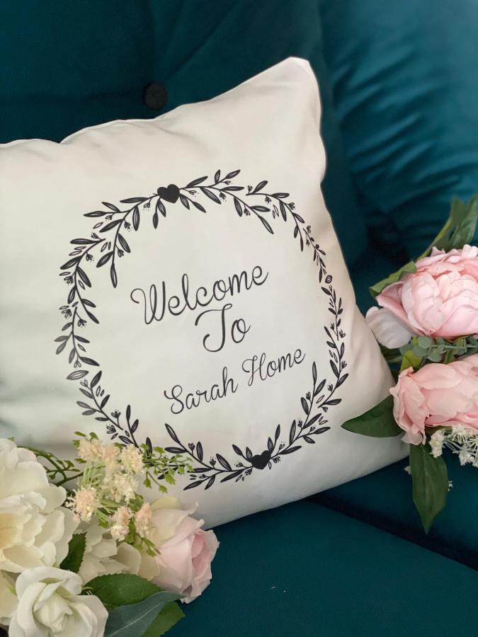 Sarah Home Hunedoara Eksteriør billede