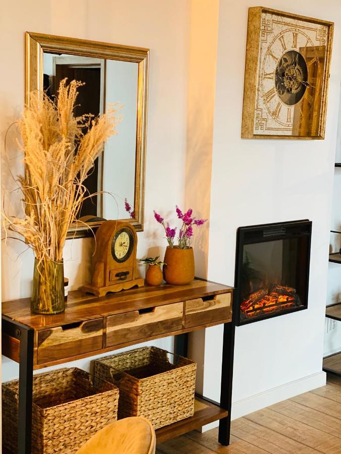 Sarah Home Hunedoara Eksteriør billede