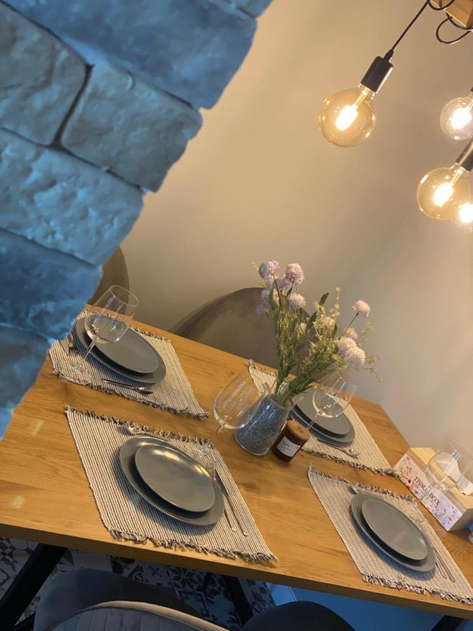 Sarah Home Hunedoara Eksteriør billede