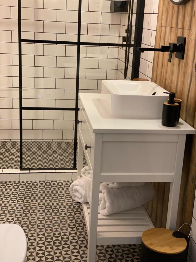 Sarah Home Hunedoara Eksteriør billede