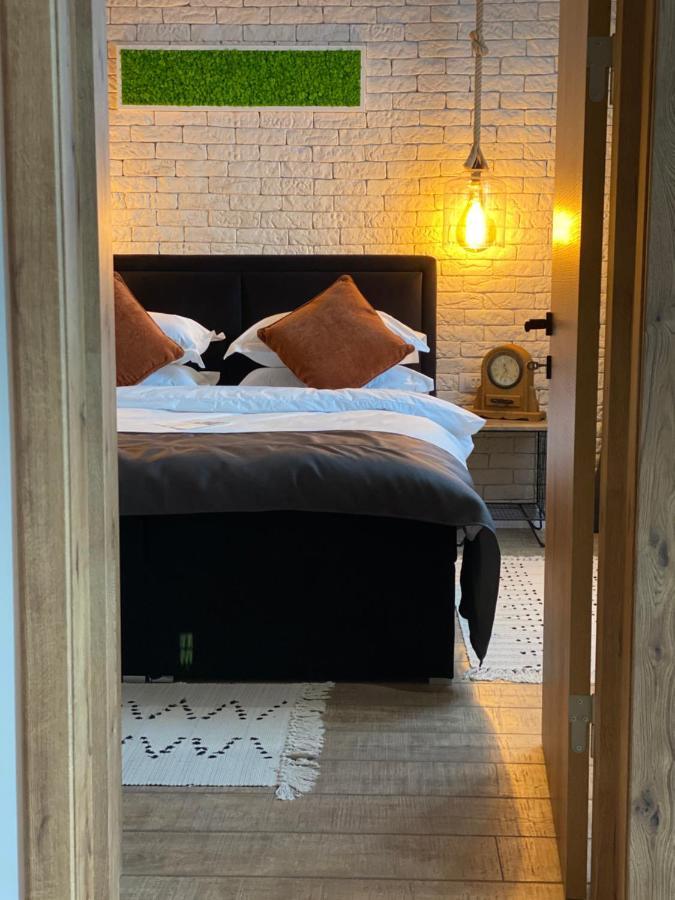Sarah Home Hunedoara Eksteriør billede
