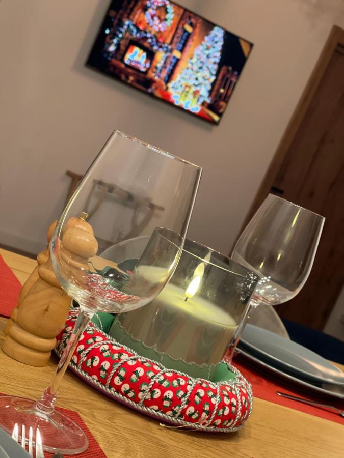 Sarah Home Hunedoara Eksteriør billede